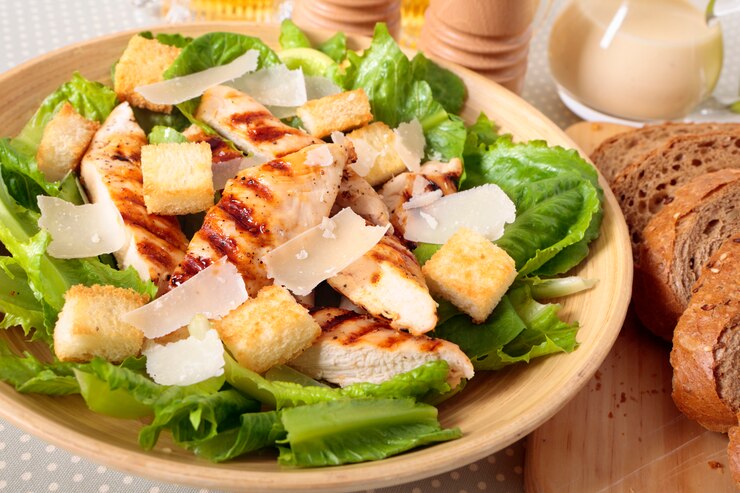 Salada Caesar com Frango