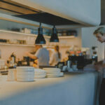 Alimentação corporativa como benefício estratégico: por que empresas com refeitório retêm mais talentos