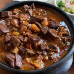 Sarapatel Nordestino Tradicional: Receita Autêntica com Miúdos e Tempero Forte